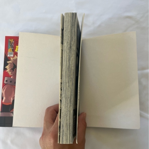 Bundle of 2 My Hero Academia Books. - Picture 5 of 5